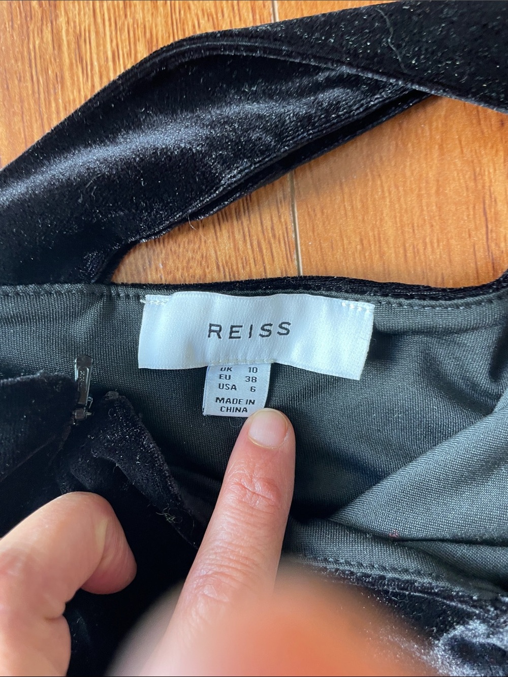 Reiss Black One-Shoulder Velvet Wide-Leg Jumpsuit - Picture 2 of 2